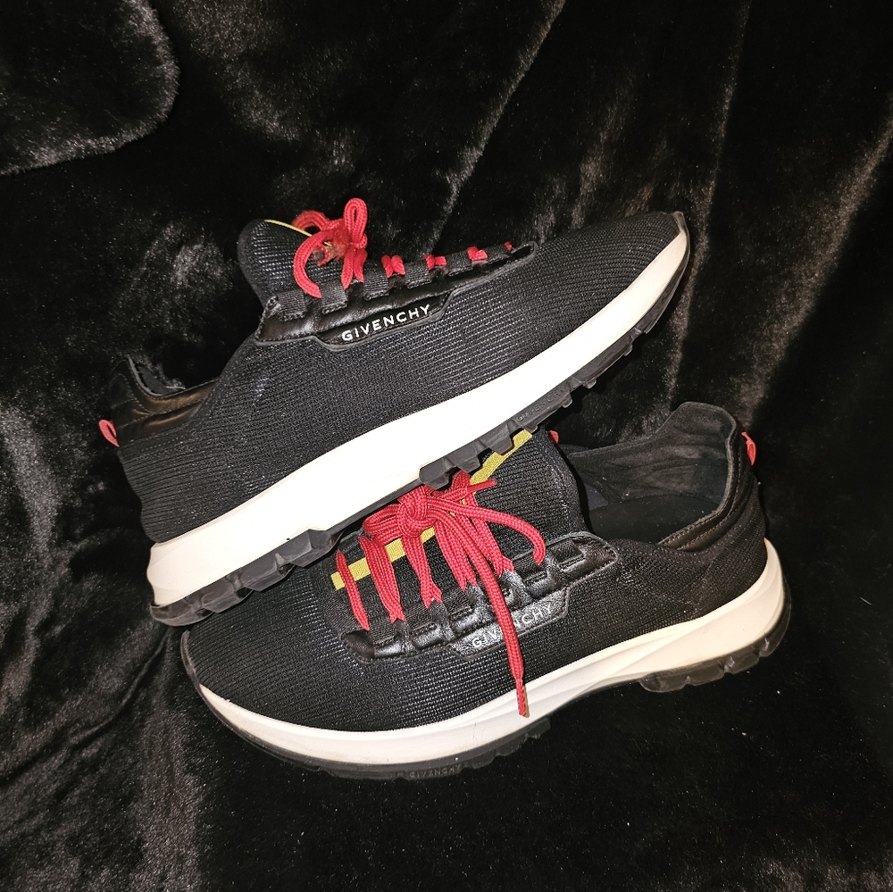 Size 9- 44. Givenchy Specter Runner Black - image 1